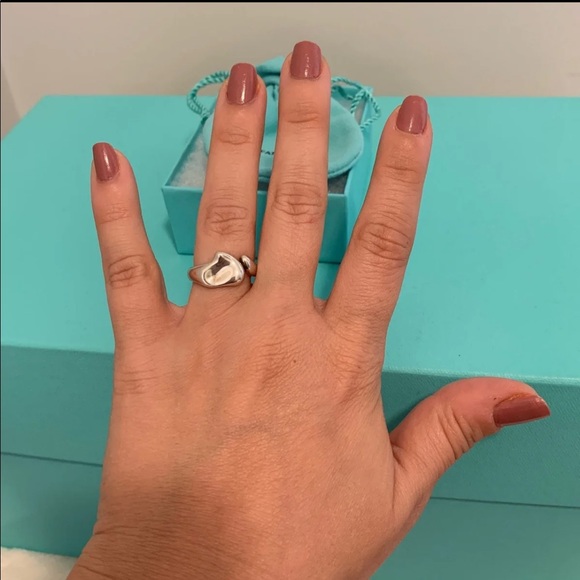 ✨SOLD✨ Tiffany & Co. Full Heart Ring Size 8 - Picture 5 of 8